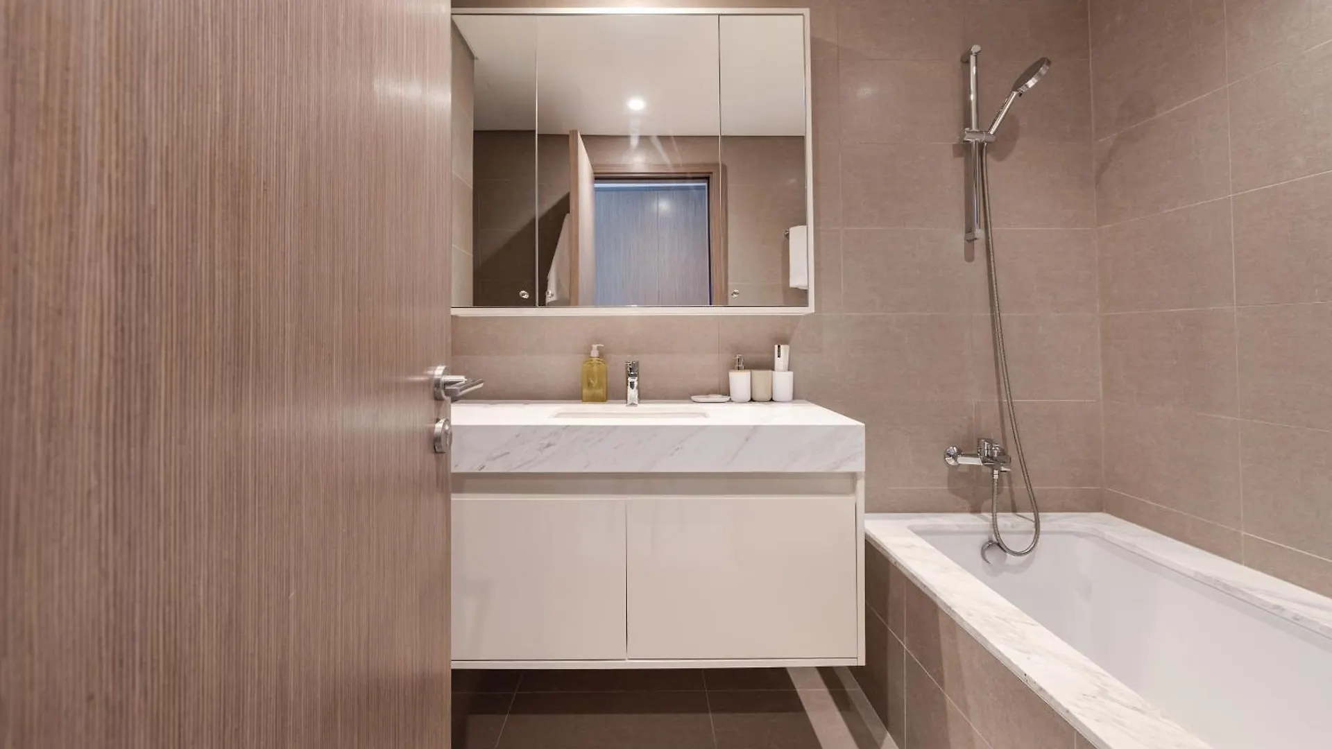 A-Living Prime 3Br Apartment With Burj Khalifa & Fountain View Dubai
